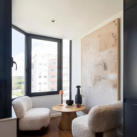 アパート Luxury 2br Penthouse With Balcony In リスボン