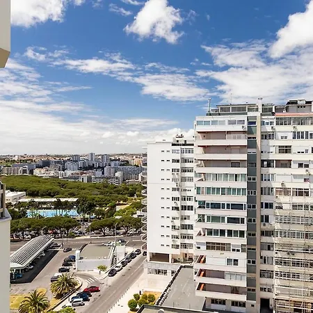 Luxury 2br Penthouse With Balcony In Апартаменты Лиссабон