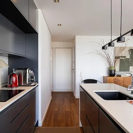 Luxury 2br Penthouse With Balcony In * Лиссабон
